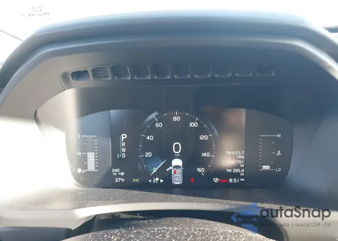 2019 Volvo Xc90 T5 Momentum z USA, uszkodzony, nr VIN YV4102PK0K1418012